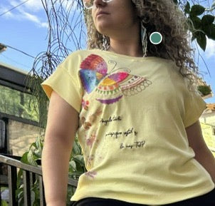 Camiseta “póngale turbo princesa que usted es la mas top” || Mariposa colorida